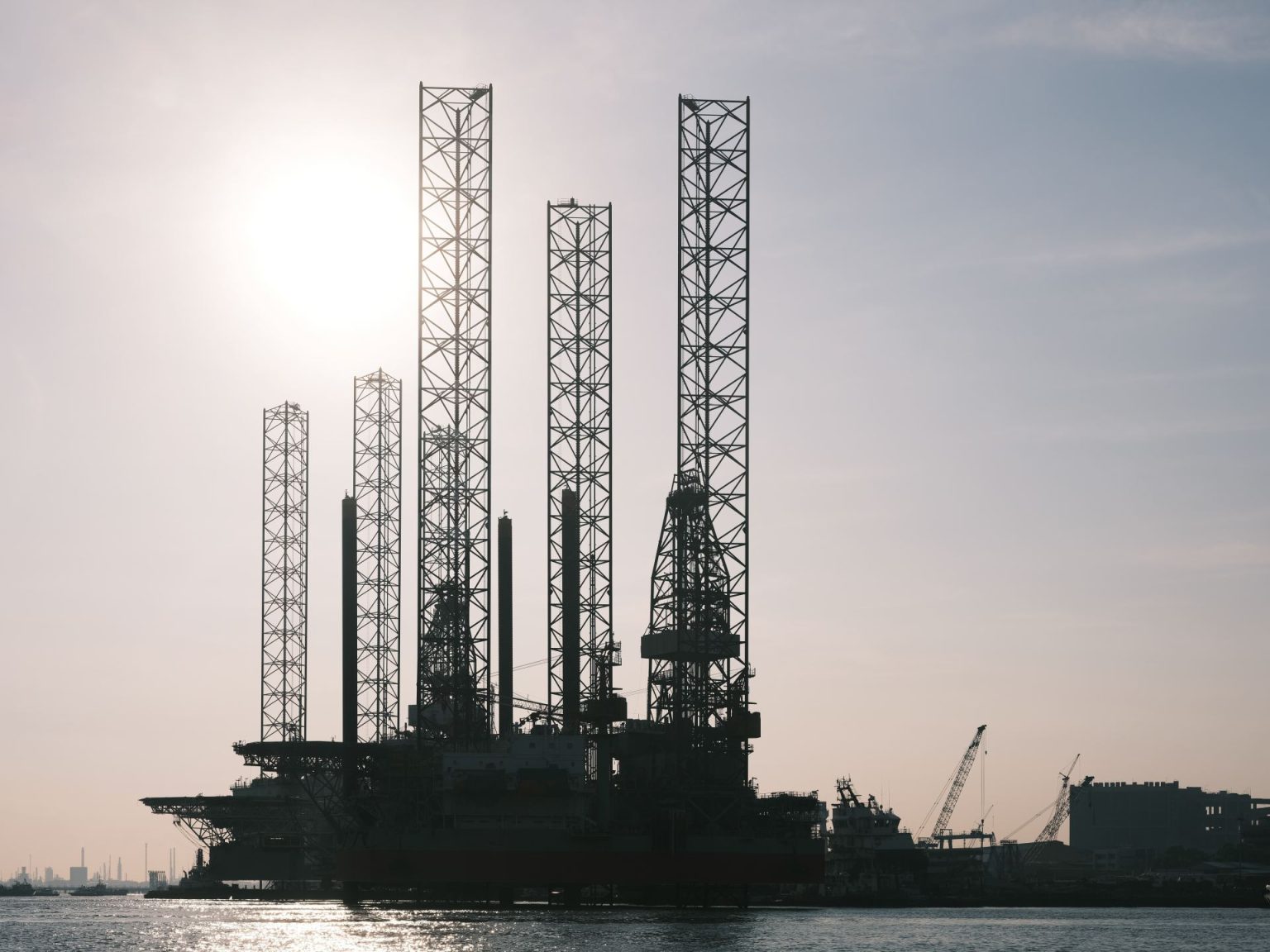 oil extraction illustration